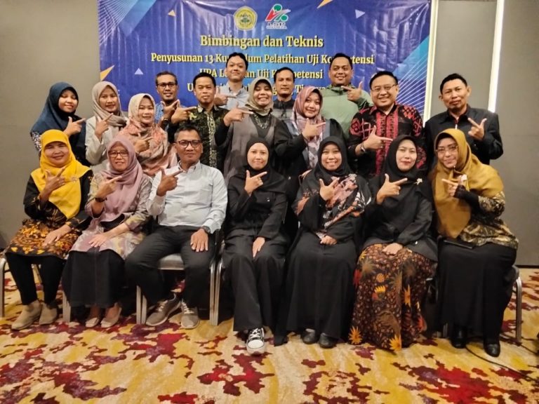 LSP Untirta Gelar Bimtek Penyusunan 13 Kurikulum Pelatihan Uji Kompetensi